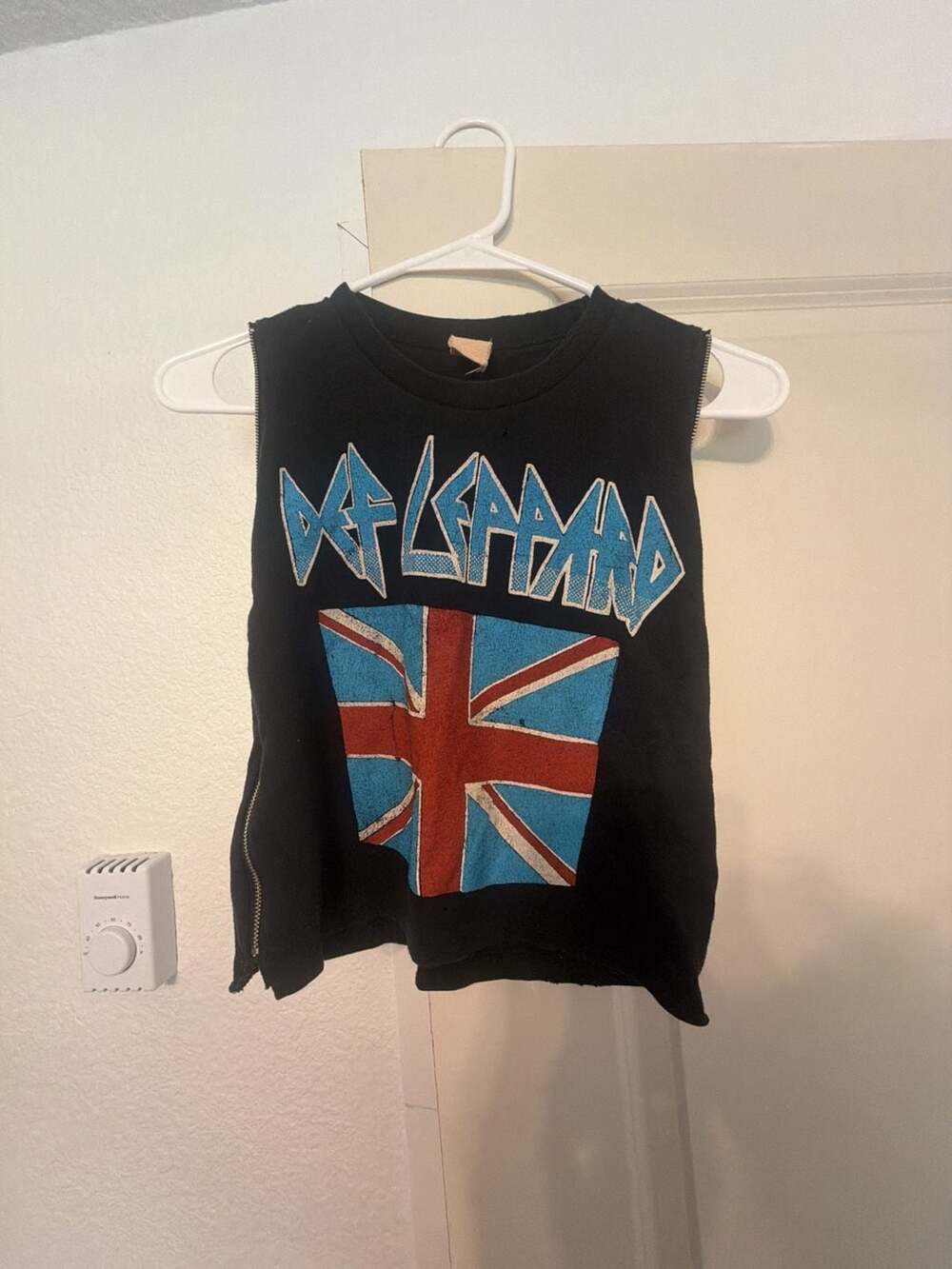 Def Leppard Union Jack Graphic Sleeveless Side-Zip Tank Top